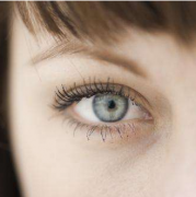 割雙眼皮要多久恢復(fù)？會使眼睛變大嗎？