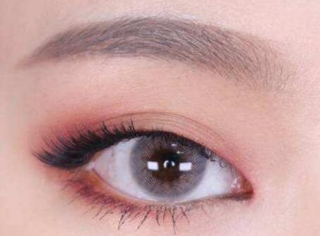 上海上眼瞼抽脂多少錢