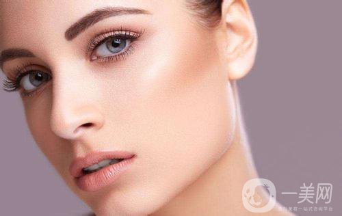 做完墊鼻梁硅膠*果能堅(jiān)持幾年？