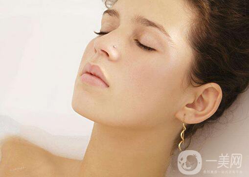 深圳打玻尿酸隆鼻價格大概是多少？