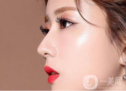 鼻子歪了矯正有危險(xiǎn)嗎？