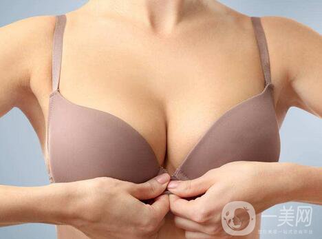 自體脂肪隆胸可以維持多久？