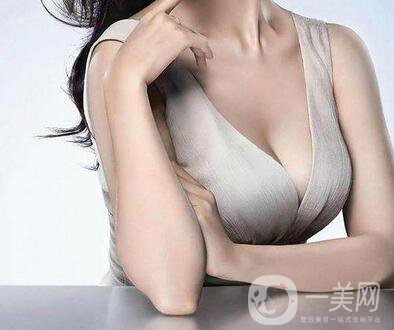 假體豐胸恢復(fù)期護(hù)理應(yīng)該做哪些？