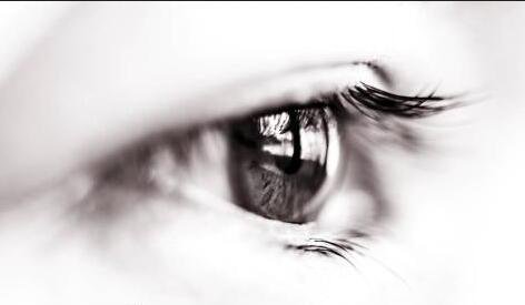 割雙眼皮手術(shù)后如何消腫更快