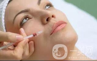 注射玻尿酸前注意事項(xiàng),注射玻尿酸后注意事項(xiàng),注射玻尿酸風(fēng)險(xiǎn)