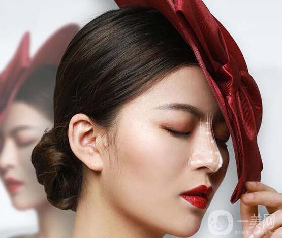 耳軟骨隆鼻手術(shù)多少錢