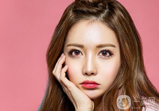 假體隆鼻整容費(fèi)用大概多少？