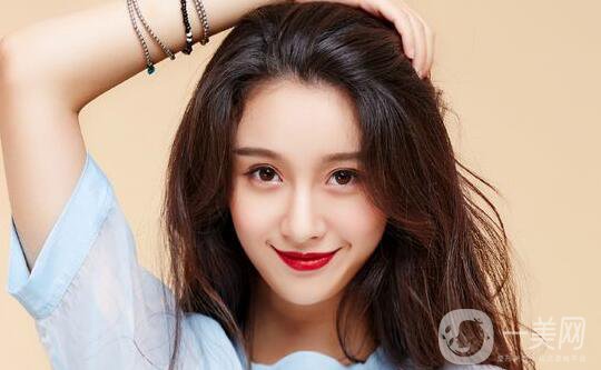 駝峰鼻矯正的費用多少？