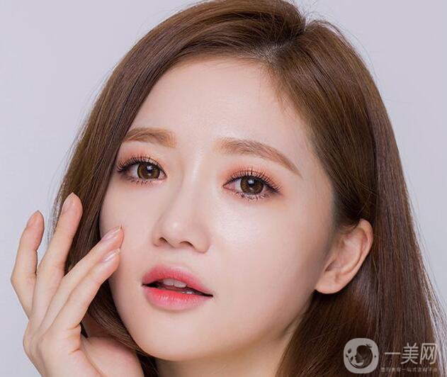 全切雙眼皮修復(fù)價(jià)格是多少？