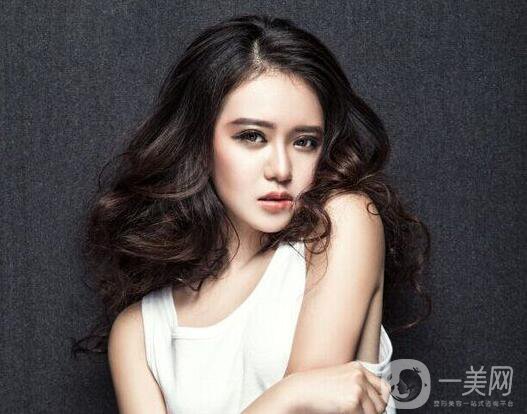 玻尿酸隆鼻整形費(fèi)用是多少？