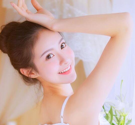 光子嫩膚 做光子嫩膚價(jià)格是多少？