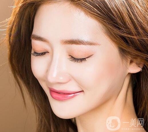 魚尾紋顯老 調(diào)節(jié)方法都有哪些呢？