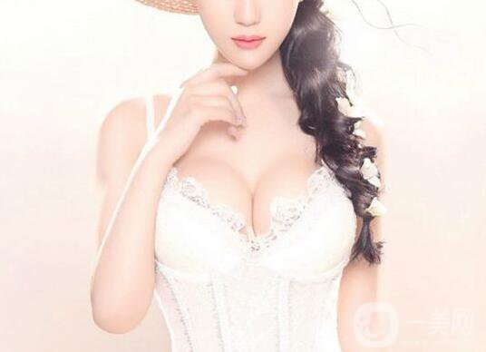 上海假體隆胸術(shù)費(fèi)用