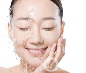 去抬頭紋*好的方法 怎么減少抬頭紋