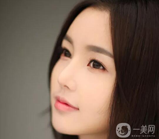 駝峰鼻矯正價(jià)錢(qián)是多少呢？