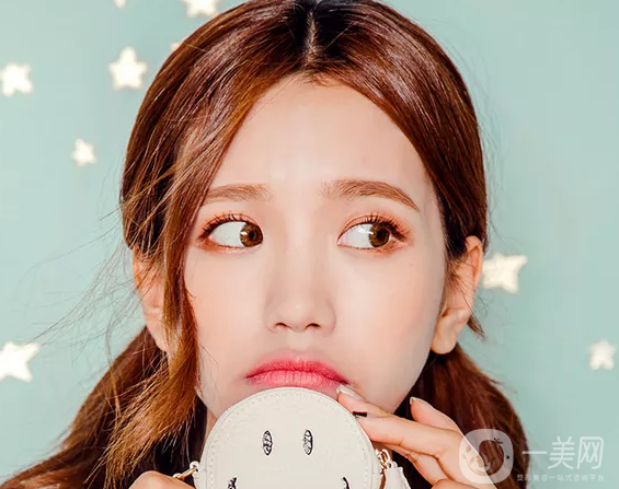 開眼角手術(shù)圖