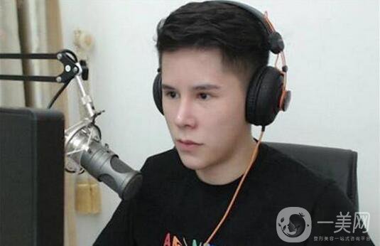 毒紀(jì)整容了？國(guó)服,刀妹毒紀(jì)整容前后