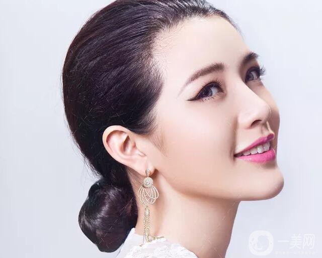 面部脂肪填充通常費用高嗎 *果好不好