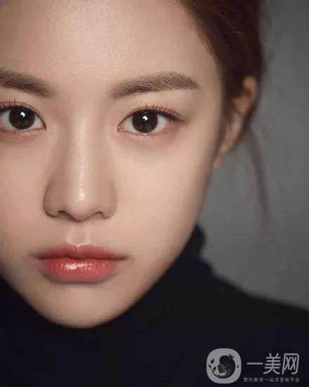 重慶做雙眼皮要多少錢 割雙眼皮喲風(fēng)險(xiǎn)嗎