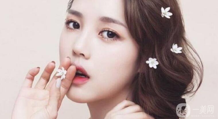 硅膠隆鼻的優(yōu)點(diǎn)到底是什么呢？