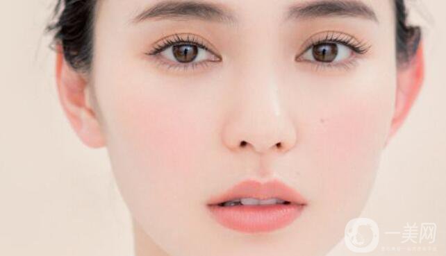 硅膠隆鼻的優(yōu)點(diǎn)到底是什么呢？