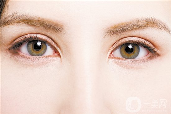 割雙眼皮多久恢復(fù)自然？