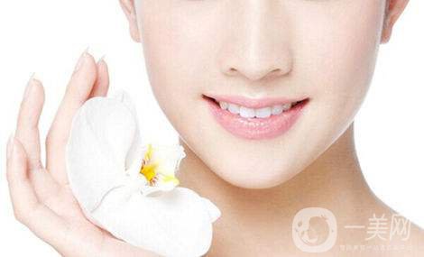 玻尿酸墊下巴*嗎 *果怎么樣