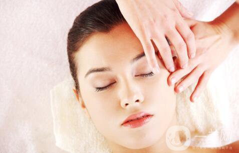 自體脂肪墊下巴恢復(fù)期一般是多長？