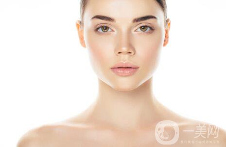 自體脂肪墊下巴費用一般是多少？