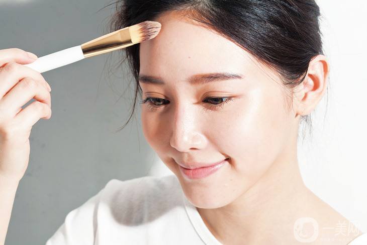 降低發(fā)際線手術好不好 有副作用嗎