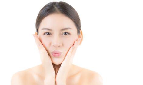 自體脂肪填豐下巴疼嗎？有多疼