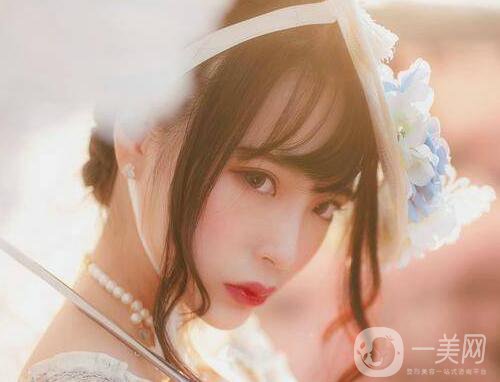 上海玫瑰做雙眼皮修復(fù)需要多少錢(qián)?