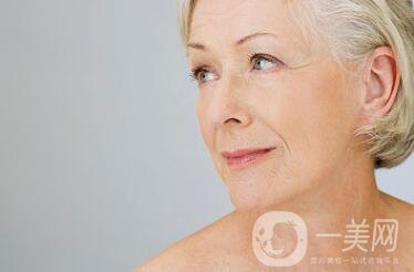 自體脂肪豐太陽穴