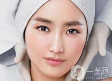 美容院做激光嫩膚