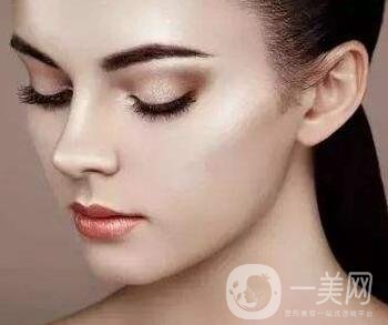 隆鼻固定膠帶幾天去掉？術(shù)后6天去掉會(huì)不會(huì)太早？