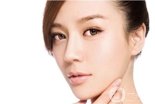 假體隆鼻多久完全消腫？怎么加速消腫呢？