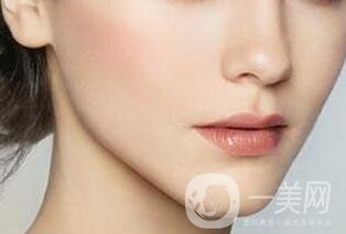 假體隆鼻*果怎么樣呢？是否自然？