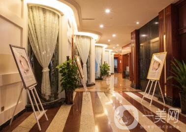 四川華人醫(yī)聯(lián)整形價格表明細一覽，附本院概況+口碑