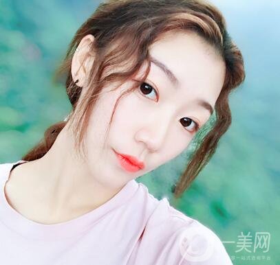 北京整容墊鼻梁多少錢？附隆鼻價(jià)格明細(xì)一覽表