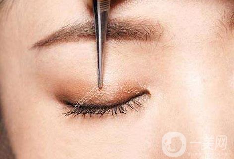 內(nèi)雙怎么變外雙？能貼雙眼皮貼嗎？