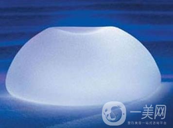 妙桃隆胸費用的價位大概是多少？