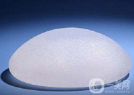 娜高乳房假體能用一輩子嗎？