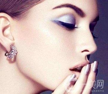 韓式肋骨隆鼻手術(shù)多少錢？*果怎樣？