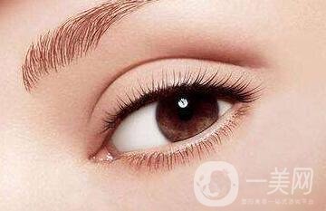 三點(diǎn)定位雙眼皮手術(shù)后應(yīng)該注意些什么？