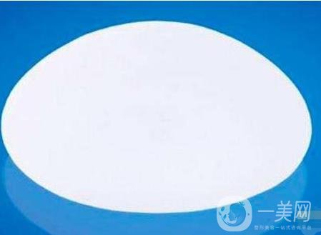 娜高假體隆胸多少錢(qián)？?jī)r(jià)格受哪些因素影響？