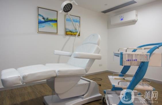 珠海愛(ài)思特整形美容價(jià)格表