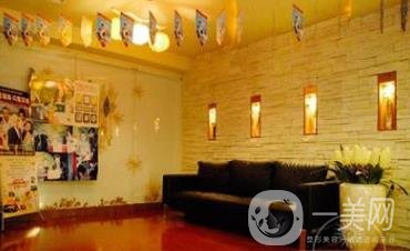 大連光普整形醫(yī)院價格表