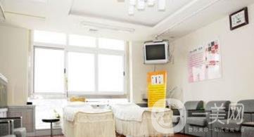 大連光普整形醫(yī)院價格表