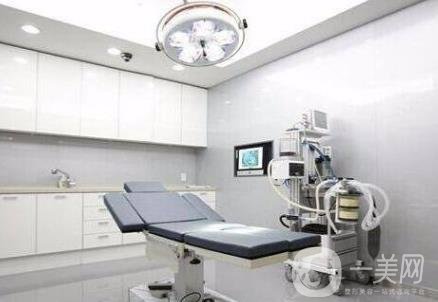 大連曹建平醫(yī)療美容整形價(jià)格表