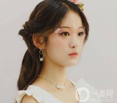 西安華旗唯美整形醫(yī)院做*多少錢(qián)？?jī)r(jià)格表收費(fèi)明細(xì)和案例分享